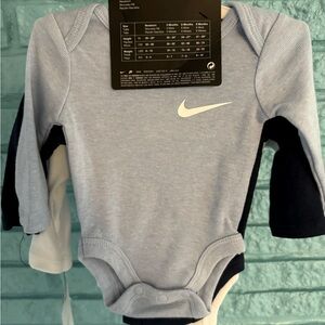 NWT newborn onesies 3pack